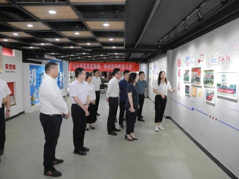 团省委副书记张迎春来利来老牌国际官网app集团调研共青团事情